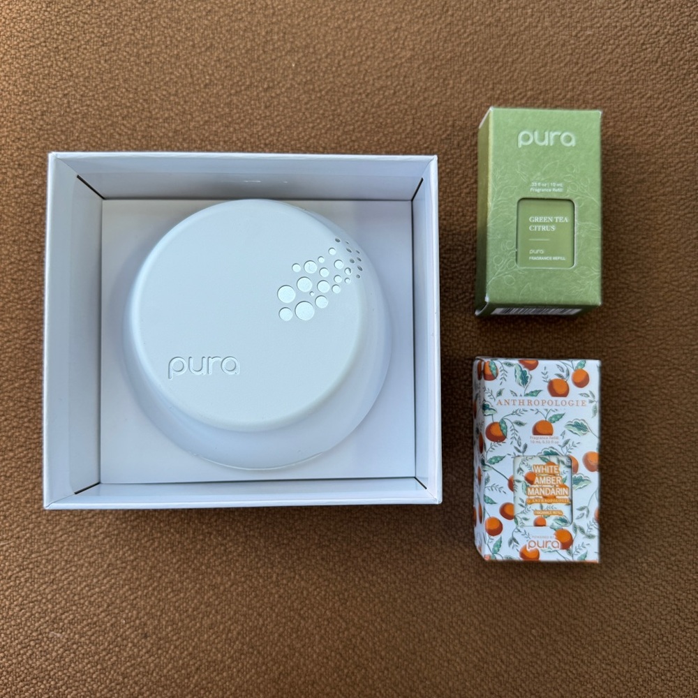 Pura Smart Home Fragrance Diffuser + 2 Scent Vials